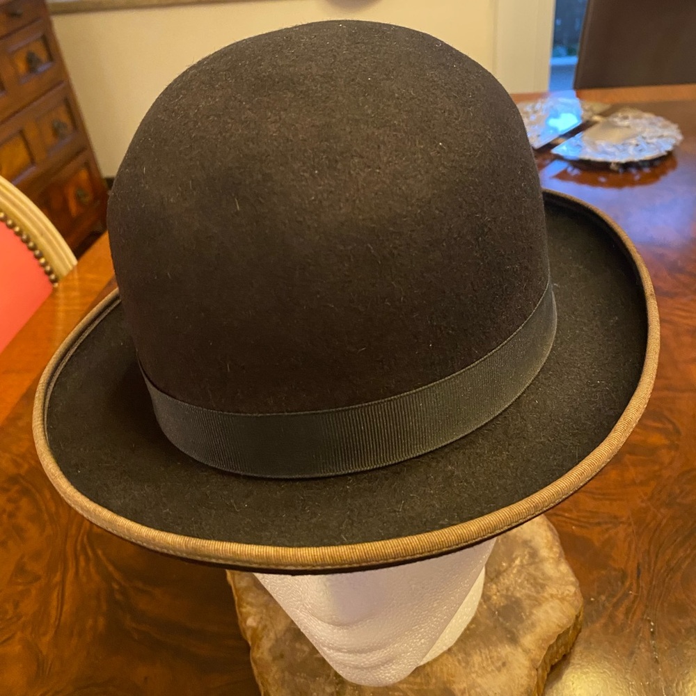 Bowler Hat, authentic. Sm vintage
